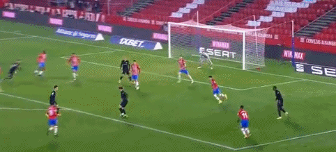 曼城德布劳内助攻斯特林得分