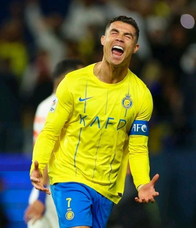 卡拉格：维尔茨本场数据相当亮眼，他的踢法、位置像德布劳内