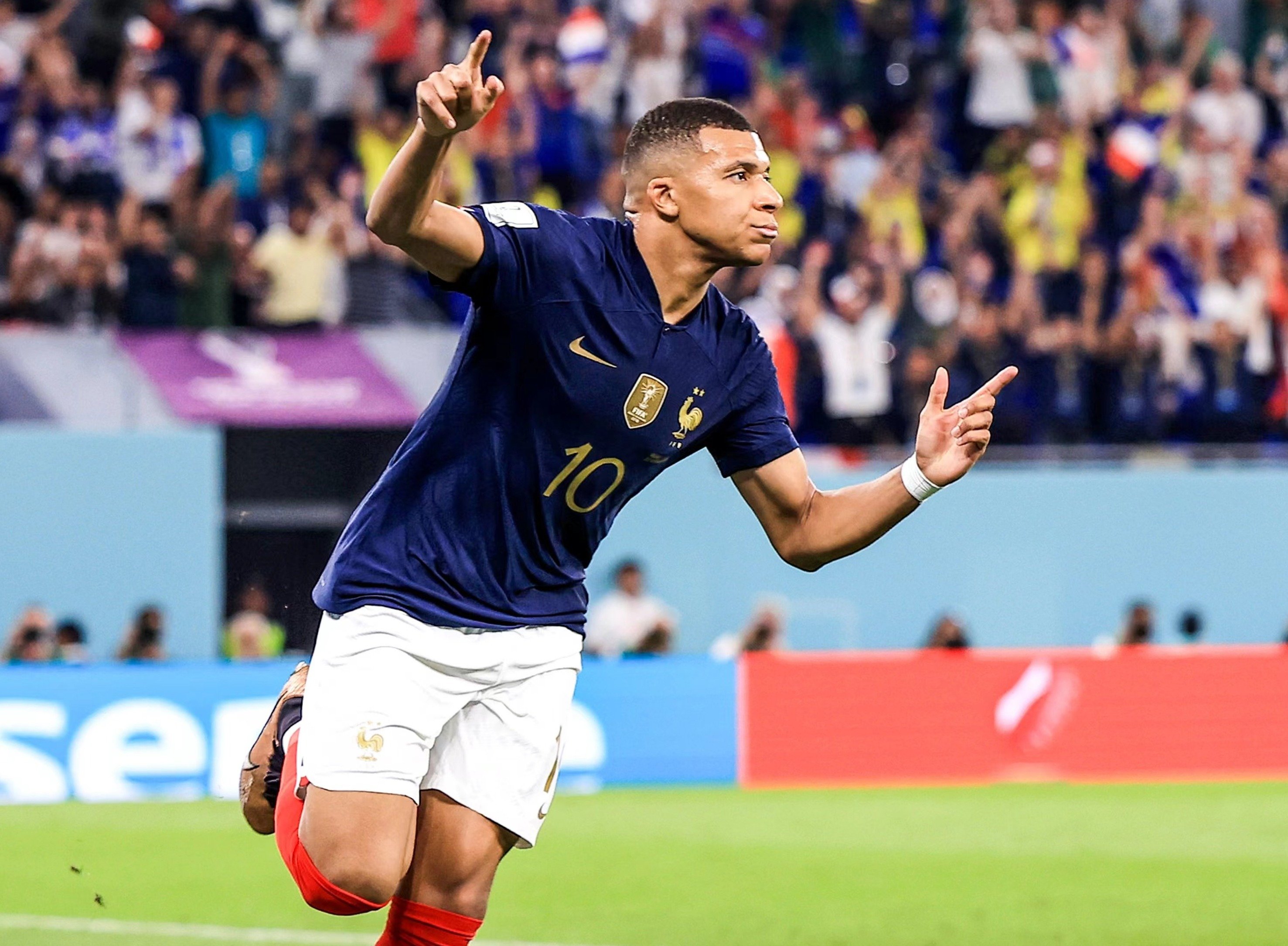 足球报：上海嘉定汇龙将迁至宁波，新赛季目标仍是中甲保级