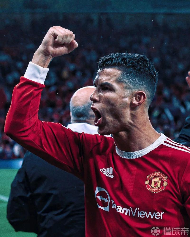 2025欧洲金童奖颁奖典礼：杜埃获得2025年金童奖