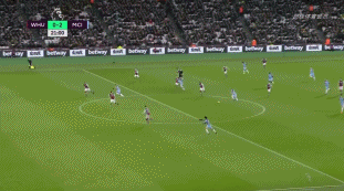 足球国足专机启程，目标三连胜