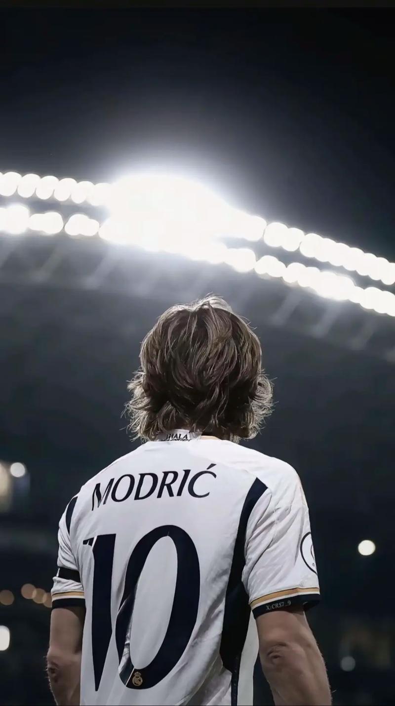 足球欧冠小组榜首争夺白热化