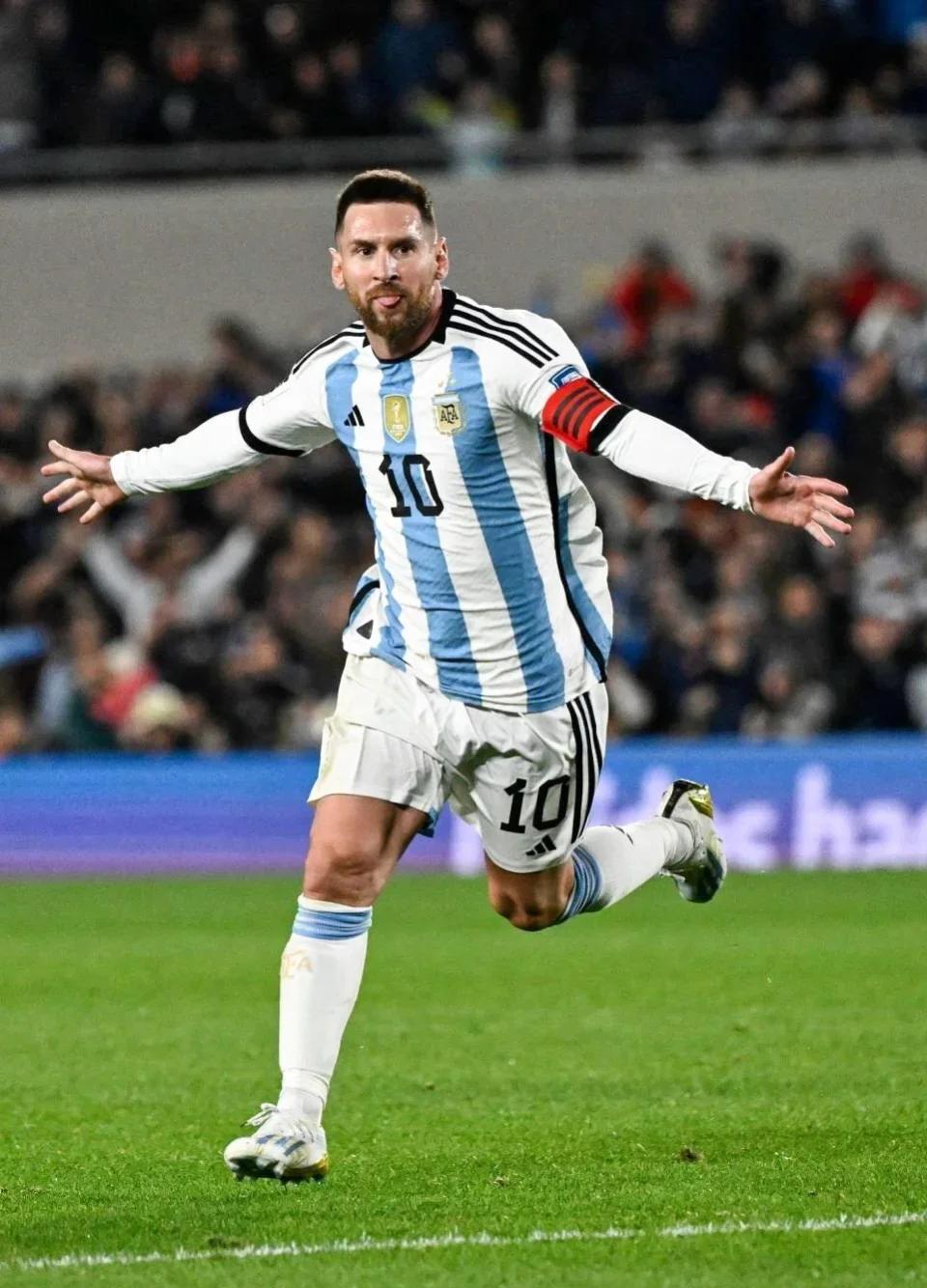 曼城豪取连胜继续领跑