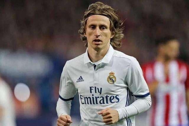 审查通过！世体：欧足联批准诺坎普举办本赛季欧冠赛事