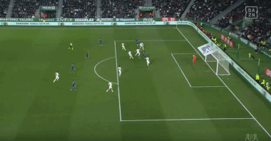 曼联4-1狼队全场数据：射正次数10-2，控球率超6成